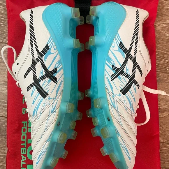 asics soccer cleats